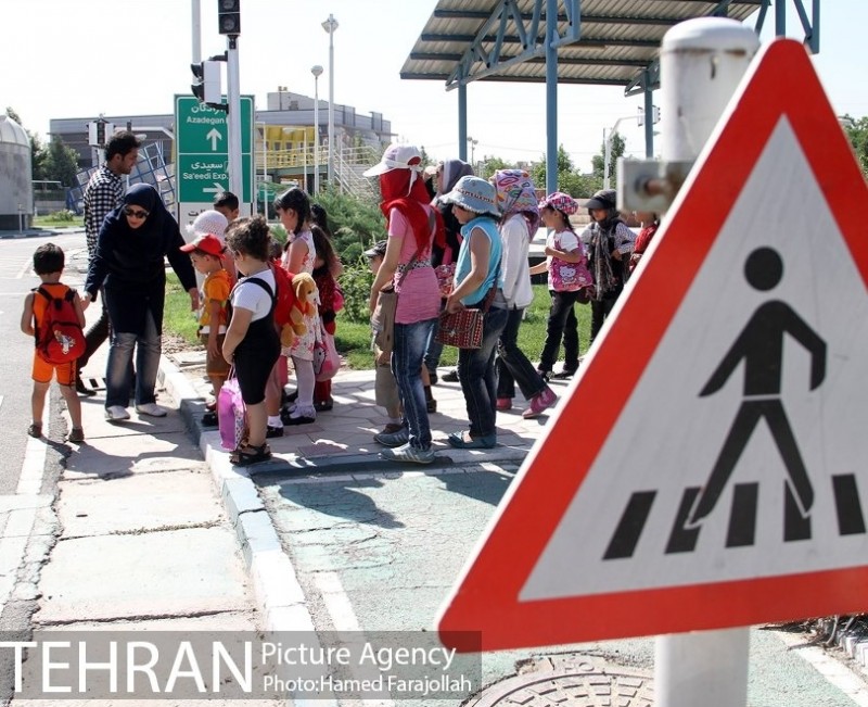 Школьники в Тегеране изучают правила дорожного движения, Иран
