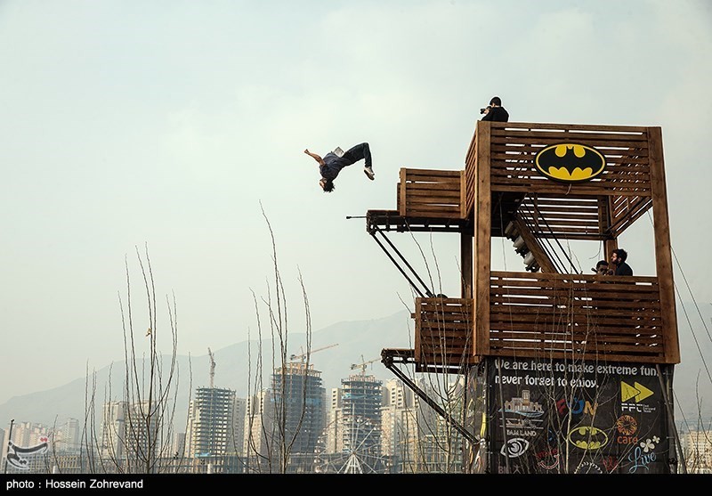 Тегеран, прыжки на воздушную подушку